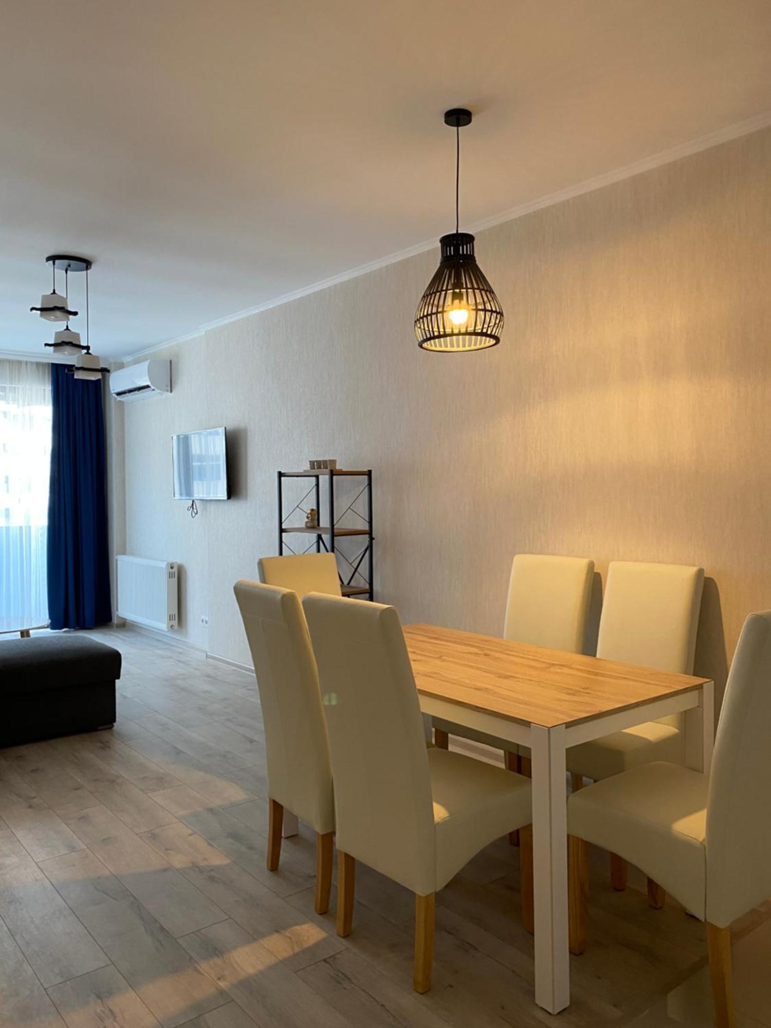 Orange Batumi Travel Apartment ภายนอก รูปภาพ